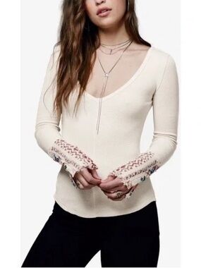 We The Free - Cream Ribbed V-Neck Knit Top with Embroidered Pattern Cuffs